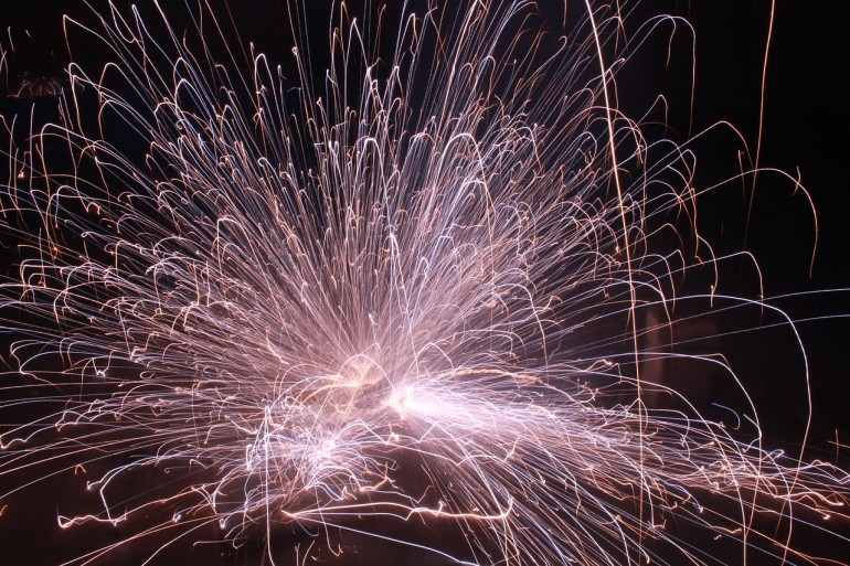 fireworks-2124857_1280